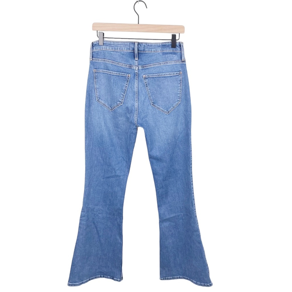 NEW Abercrombie and Fitch The Flare Ultra High Rise Jean Medium Wash Denim 28 6R - Picture 2 of 8